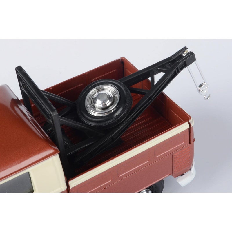 موتورماكس Motormax Volkswagen Type 2 (T1) شاحنة سحب فولكس فاجن متخصصون بني معدني وكريمي 1/24 نموذج سيارة مصبوبة - Image 4